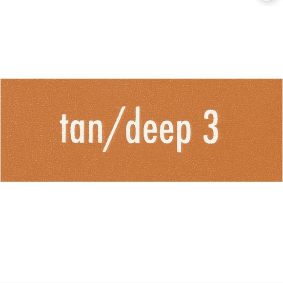 Stila Hide & Chic fluid foundation - Tan 3 - Picture 2 of 4